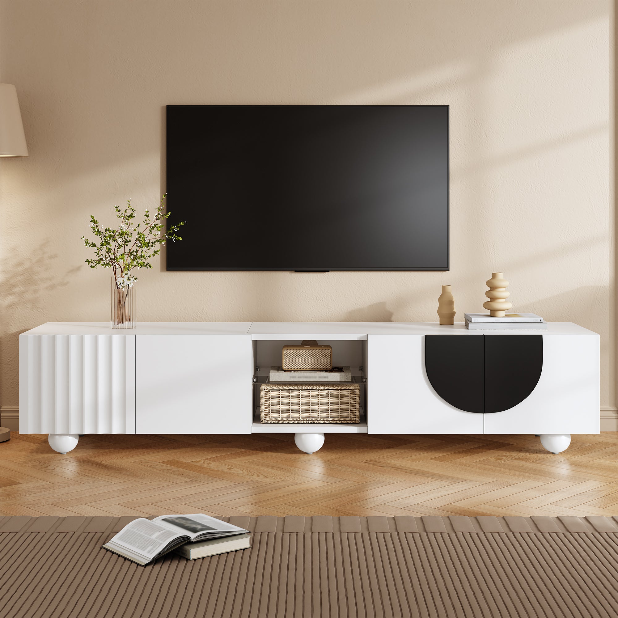 Nowoczesna szafka pod telewizor 180 x 40 x 41,5 cm - 4 drzwi - Otwarte półki - Stopy kuliste - MDF + płyta wiórowa - biała