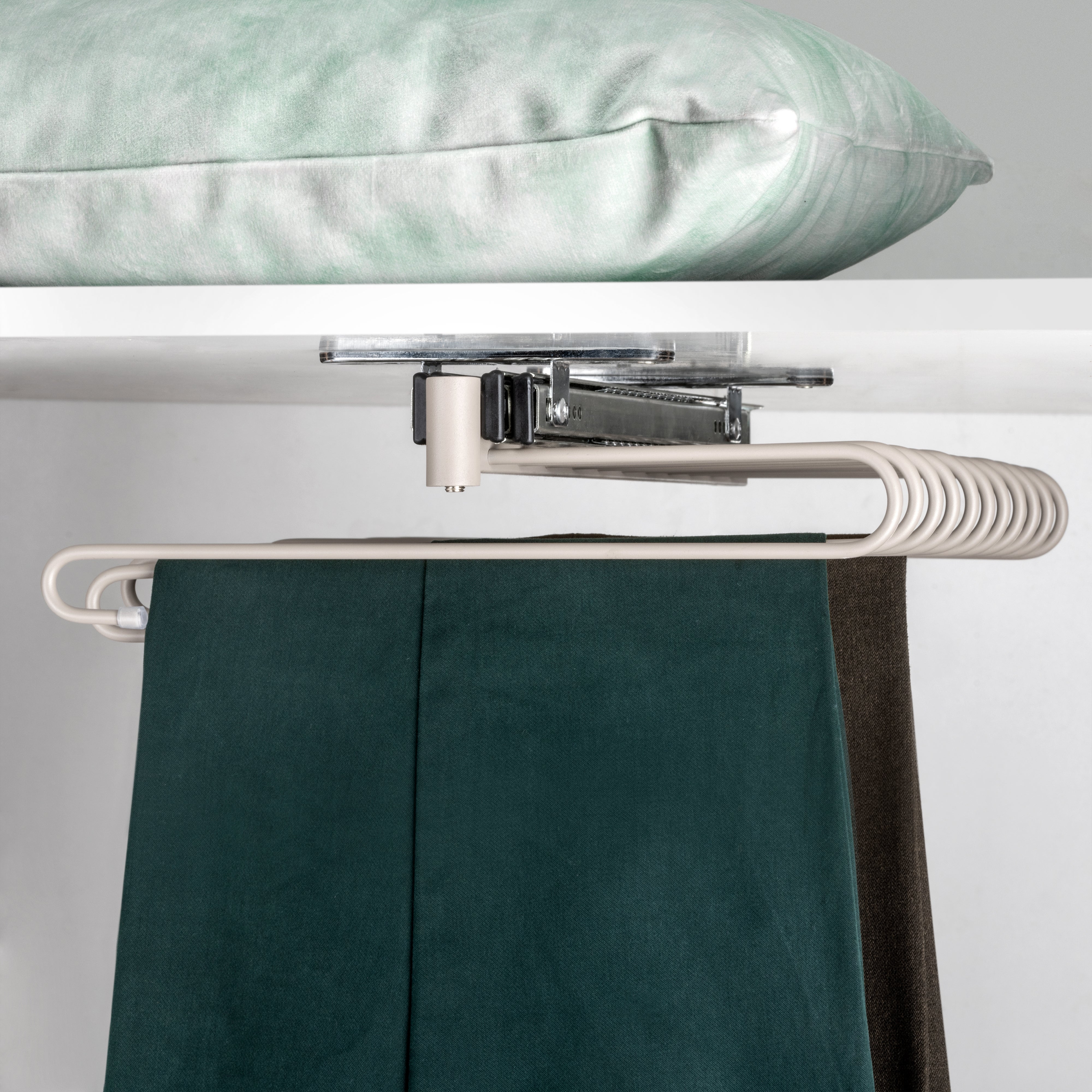 Emuca Porte-pantalons extractible, 11 tiges, guides d'extraction totale, Acier, Peint gris pierre - 5