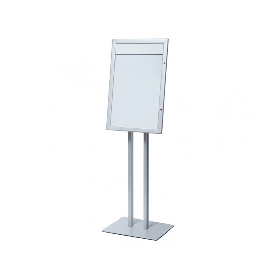 Danieli store | tablón de anuncios para exterior | expositor atril porta menú con panel personalizable y cerradura | tablón para suelo tamaño 4xa4 led