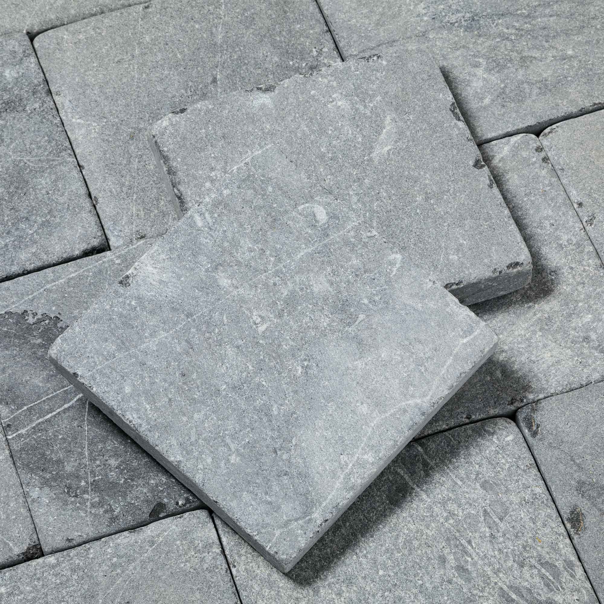 Pavé Pierre Bleue du Vietnam 15x15x2 cm (vendu au m² - 45 pavés/m²) - RO'MA NATURE - 4