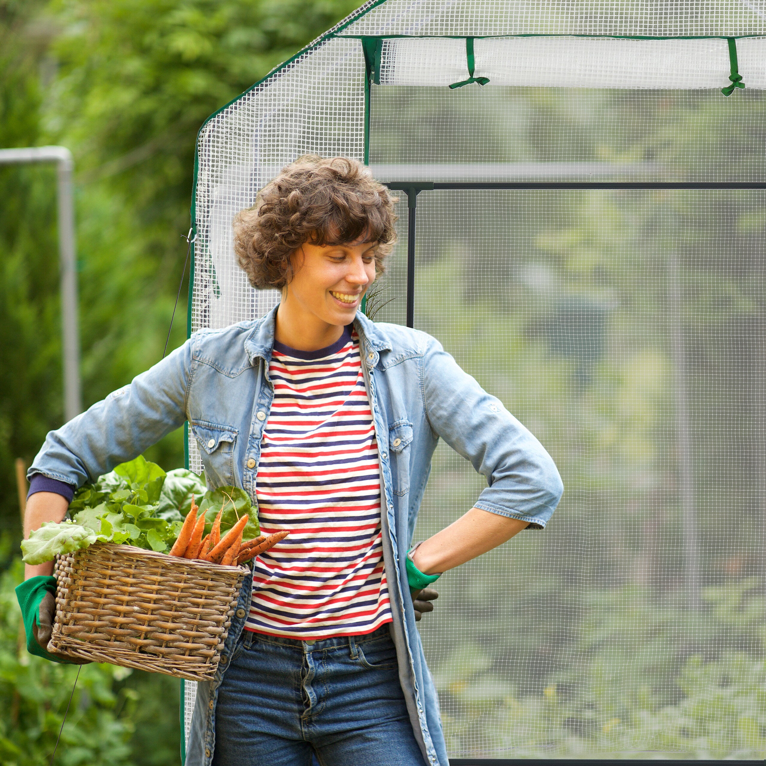 Serre tunnel de jardin de 190 x 140 x 140 cm avec 8 étagères, 4 fenêtres et bâche polyester transparente pour tomates, Relaxdays - 3