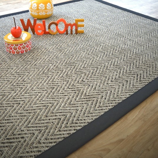 Tapis Jonc De Mer Assam Chevron 80x150 Cm – Ganse Coton Noire, Naturel Et Élégant, Compatible Chauffage Sol