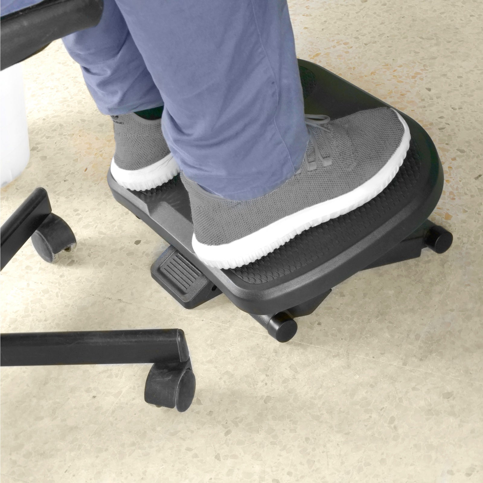 Poggiapiedi regolabile con 3 altezze di 450x330mm - 2