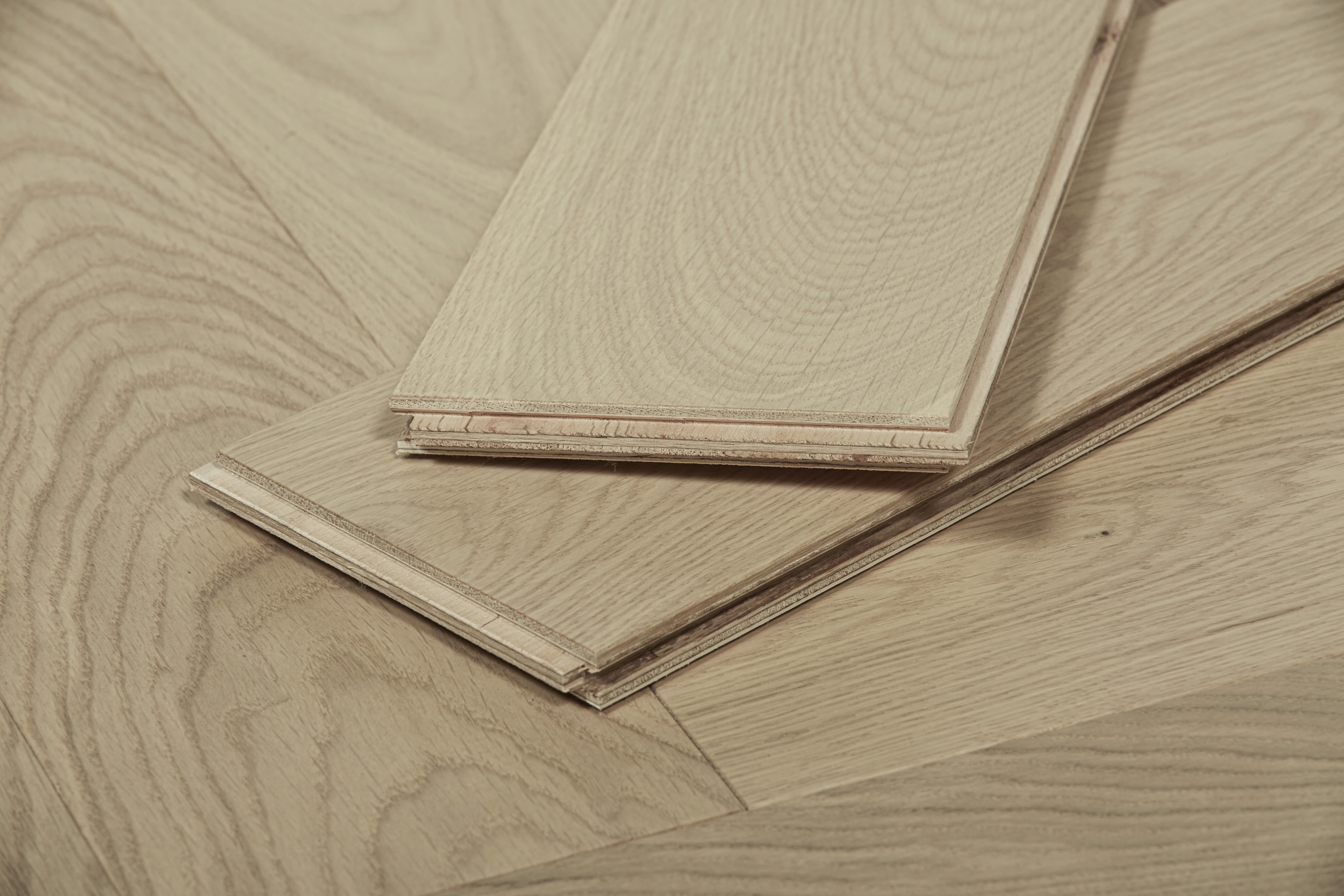 Parquet Contrecollé Baton-Rompu 15/3mm : Ghost Chêne Vernis Mat / PEFC - 5