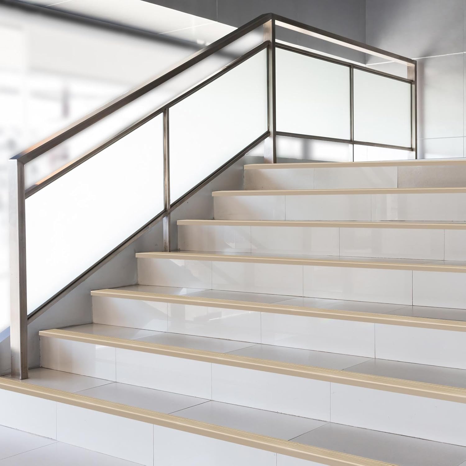 Profil d'angle d'escalier perforé Nez de marche aluminium anodisé Profil d'arête d'escalier, Or, Longueur = 134 cm, 1 Pièce - 5