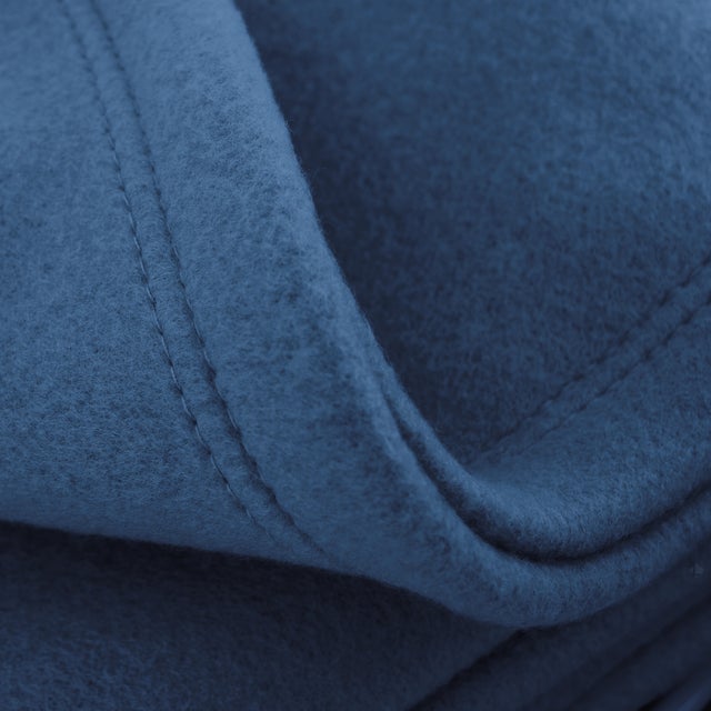 Couverture polaire 240x260 cm Isba Marine 100% Polyester 320 g/m2 traité non-feu