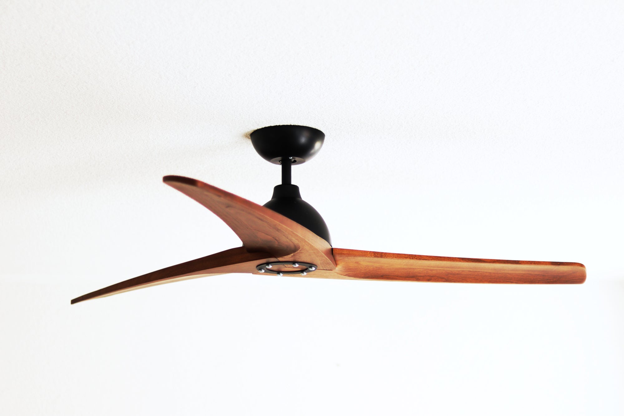 Ventilateur de plafond à basse consommation avec télécommande Lypsi 142 cm - 4