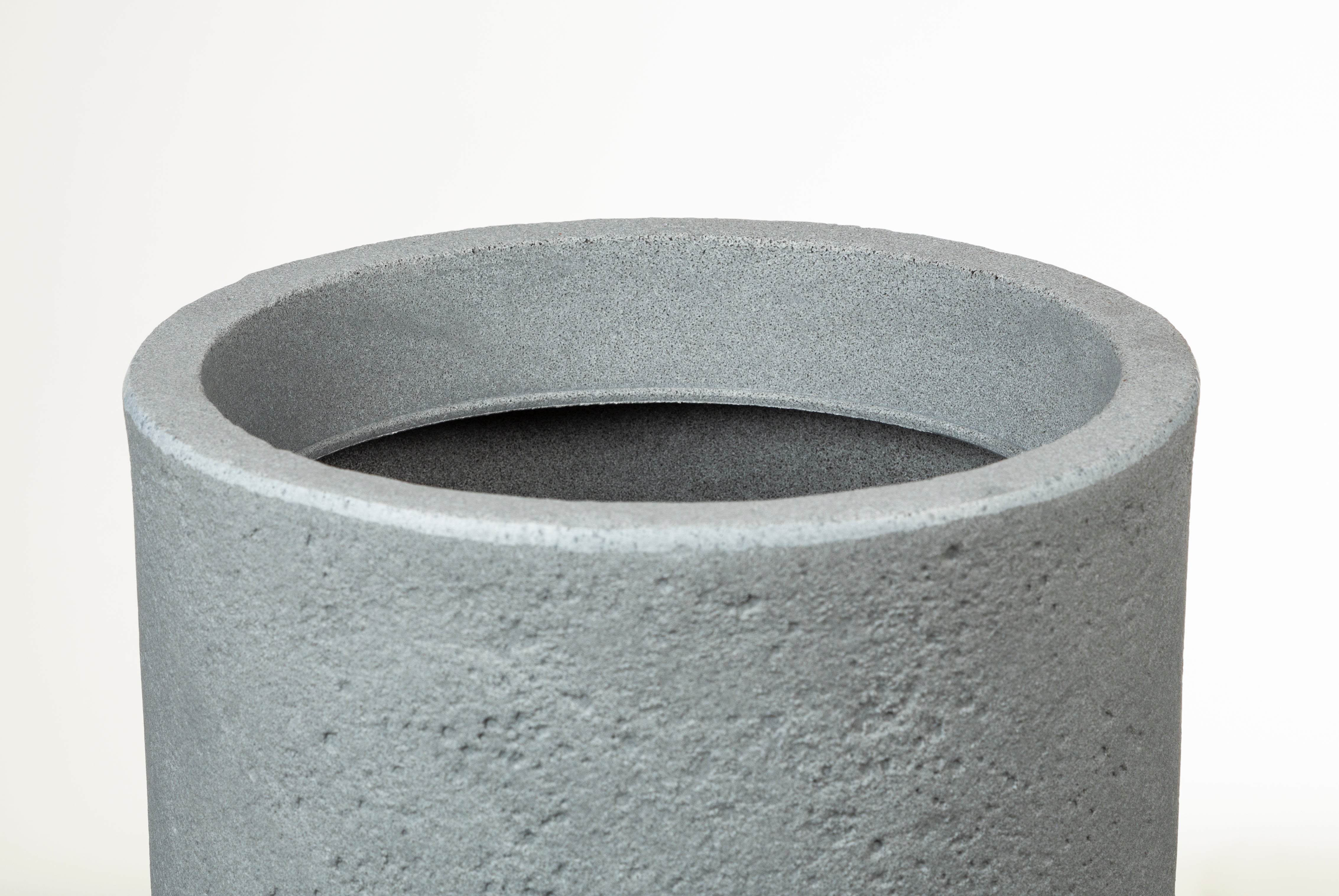 Scheurich Panzano 40, bac à plantes/pot à fleurs/jardinière, cylindrique, coloris: Stony Grey, fabriqué avec du plastique recyclé, pour l’extérieur - 4