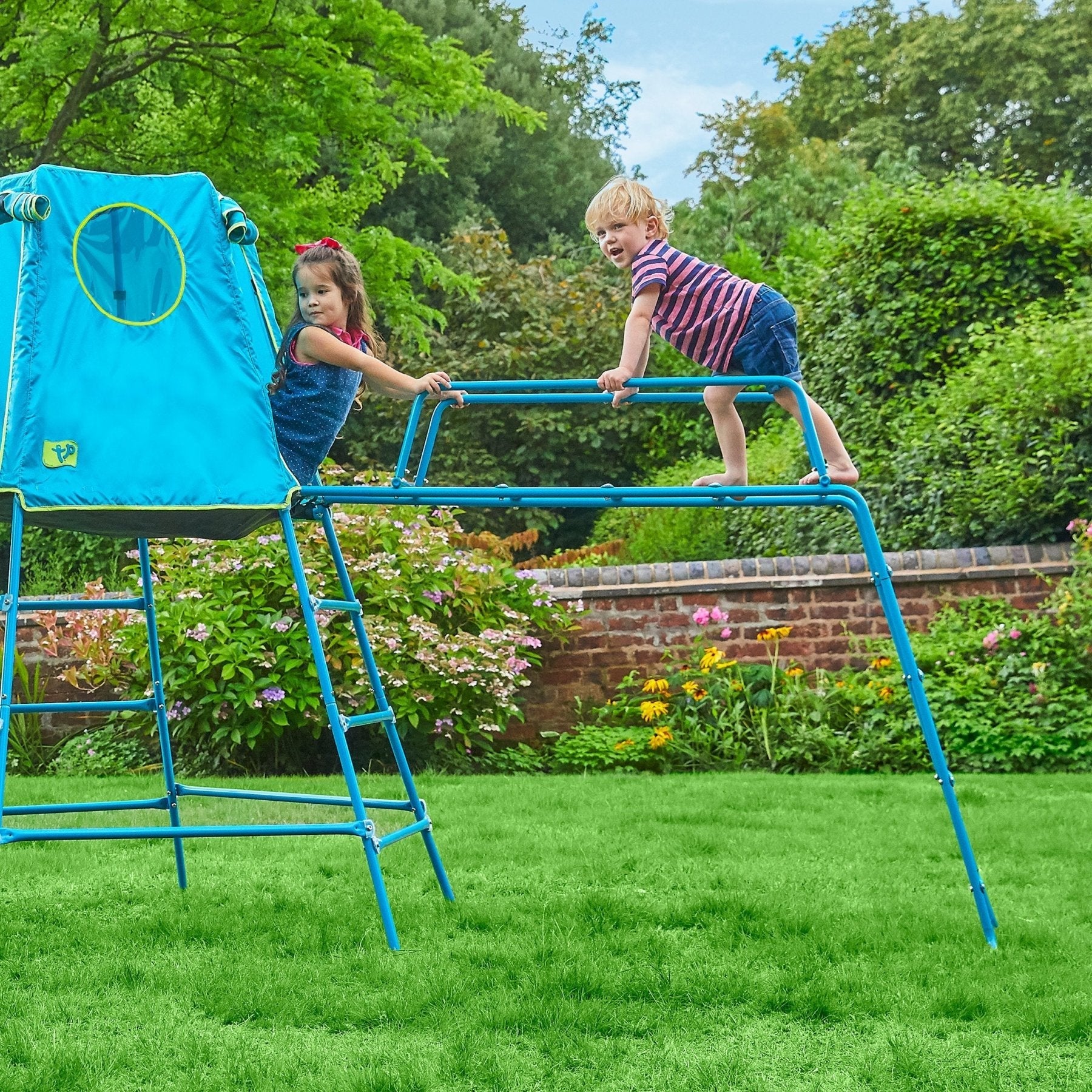 Aire de jeux métal EXPLORER TOUR bleu - tapis explorer - hublot - pont de singe - kit d'ancrage h201 cm - 2