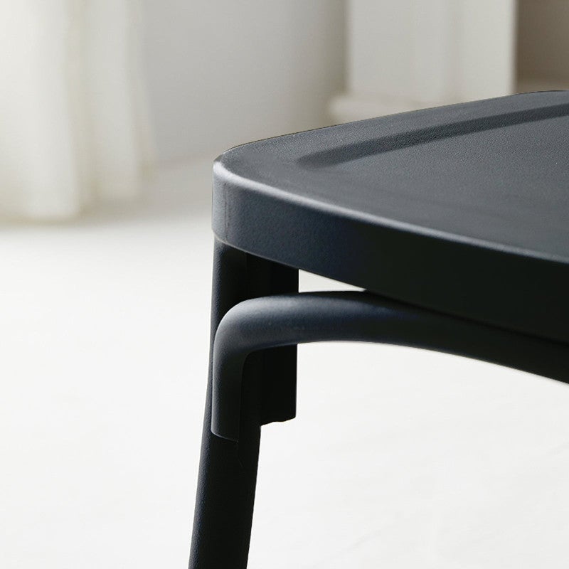 Lot de 4 chaises noires style BISTROT en résine polypropylène - 6