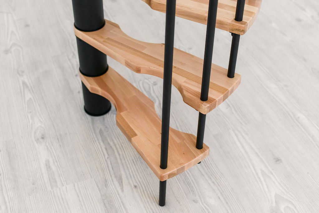 Escalier colimaçon 12 marches - Hauteur à franchir 2.47 à 3.05m - Structure grise et marche hêtre - Diamètre 140cm - SUON140/GH-12 - 4