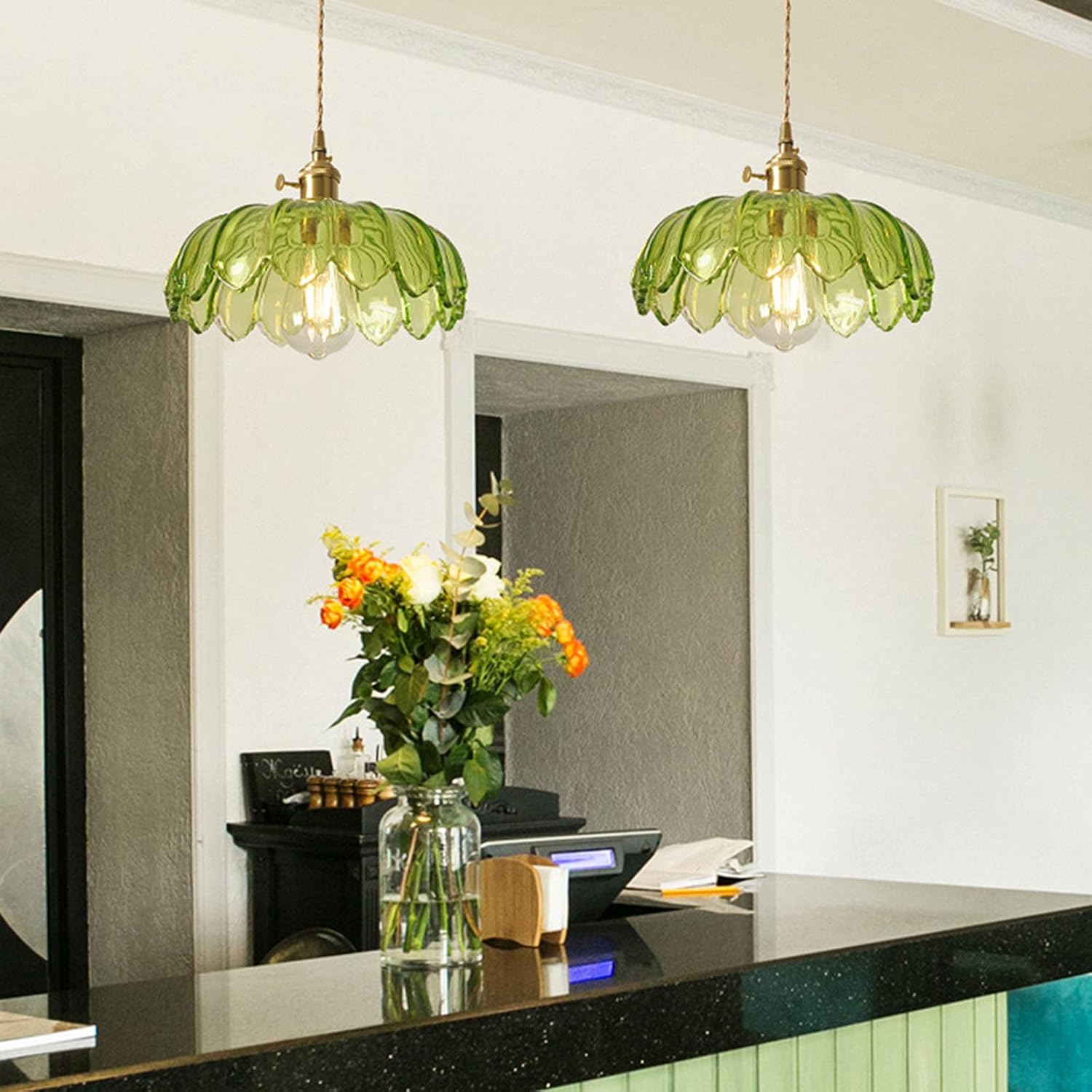 Suspension industrielle vintage avec abat-jour fleur. Câble ajustable 1.5m, culot E27. Parfait pour restaurant et salon. - 7