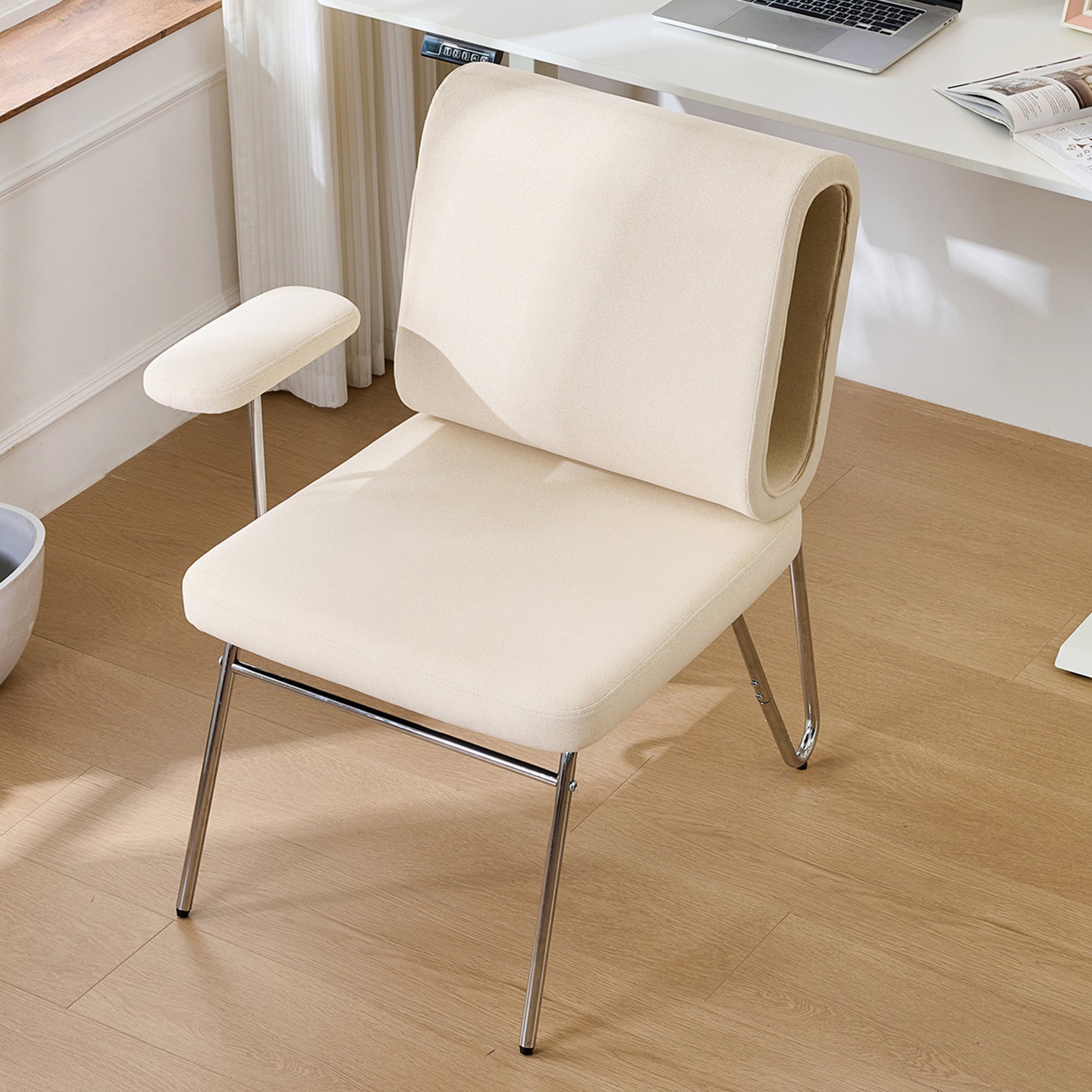 Chaise de bureau rembourré avec accoudoirs - 77 x 70 x 89 cm - Bois + Acier + Tissu anti-griffures - Panier pour chat - Beige - 8