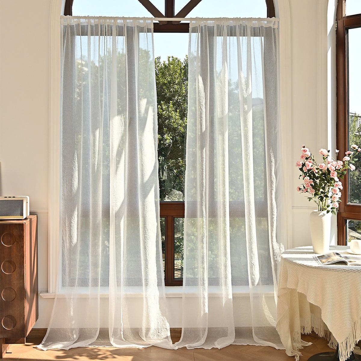 Biała, półprzezroczysta, marszczona firana z tiulu, 132 x 241 cm, dwie sztuki