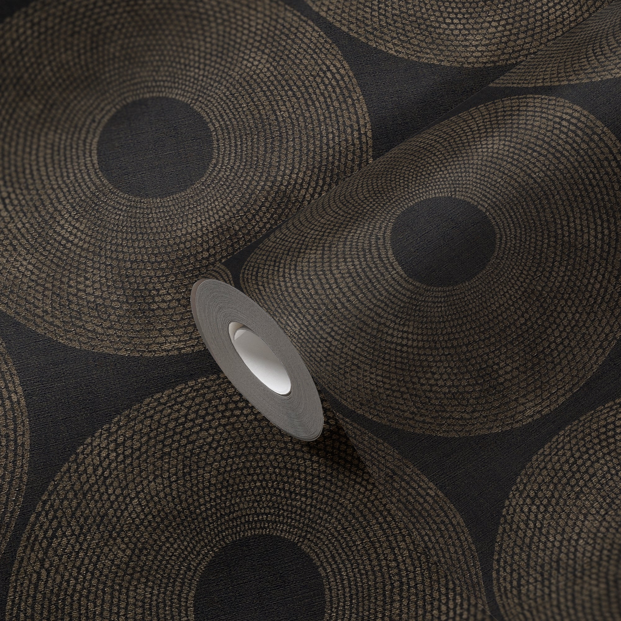 Papel pintado puntos lunares polka dots negro y oro - 53 cm x 10,05 m - livingwalls