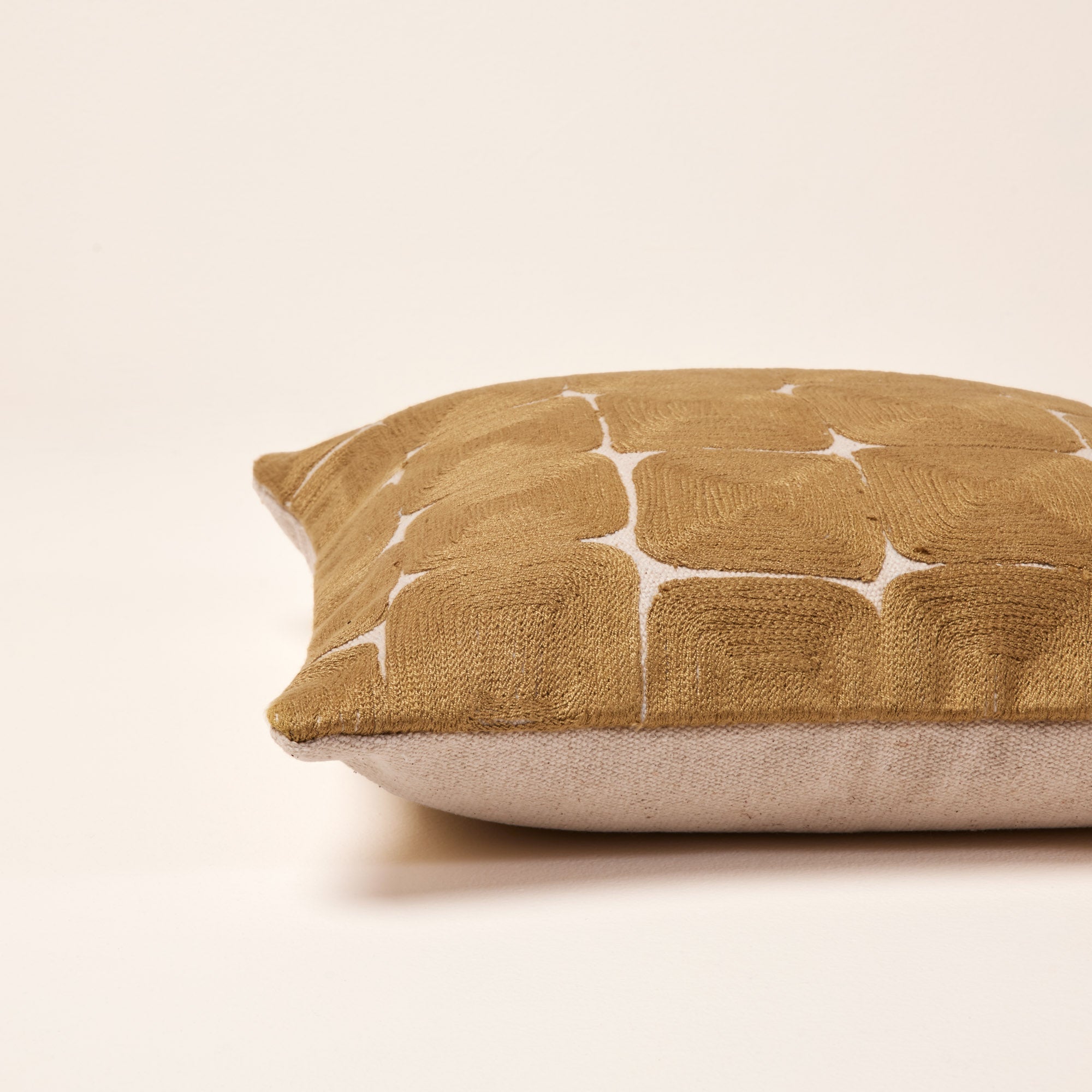 Housse De Coussin en Toile de coton, broderie point de chainette satinée KARTY Jaune 40x40 cm - 3