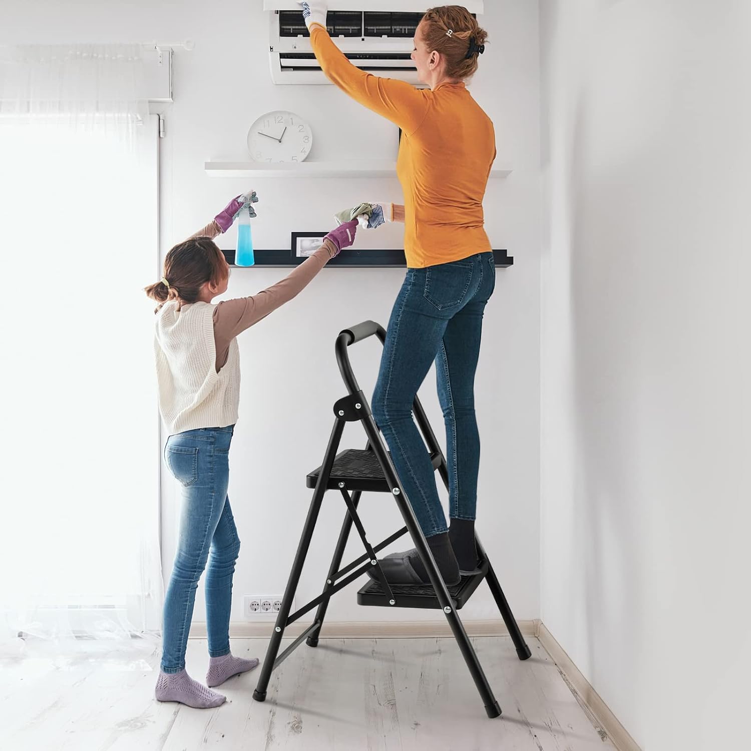 Escabeau 2 Marches Pliable 71 cm avec Poignée Rembourrée et Marche Antidérapante, Échelle d'Outil en Métal Portable Charge 150 kg, Noir - 2