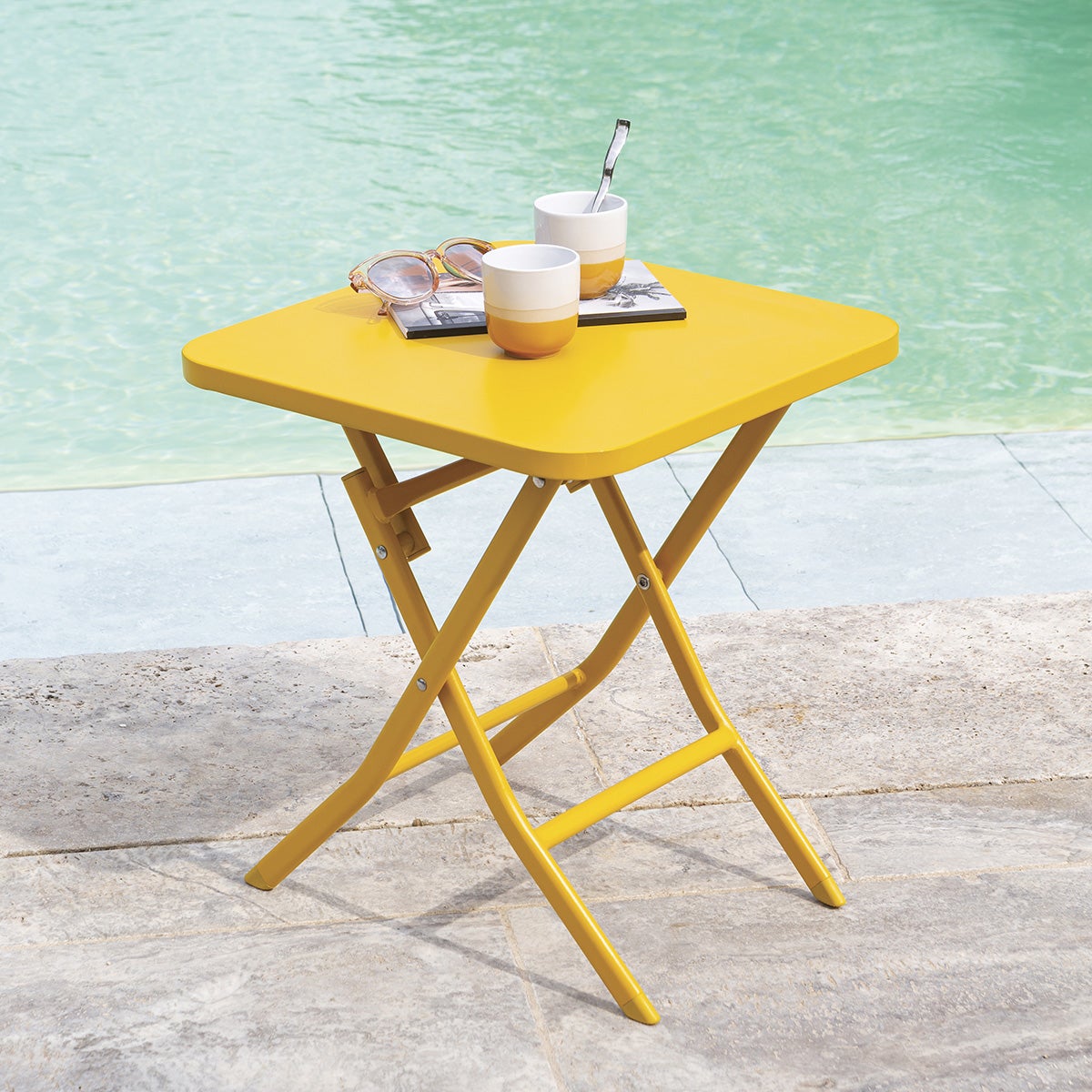 Jaune / doré