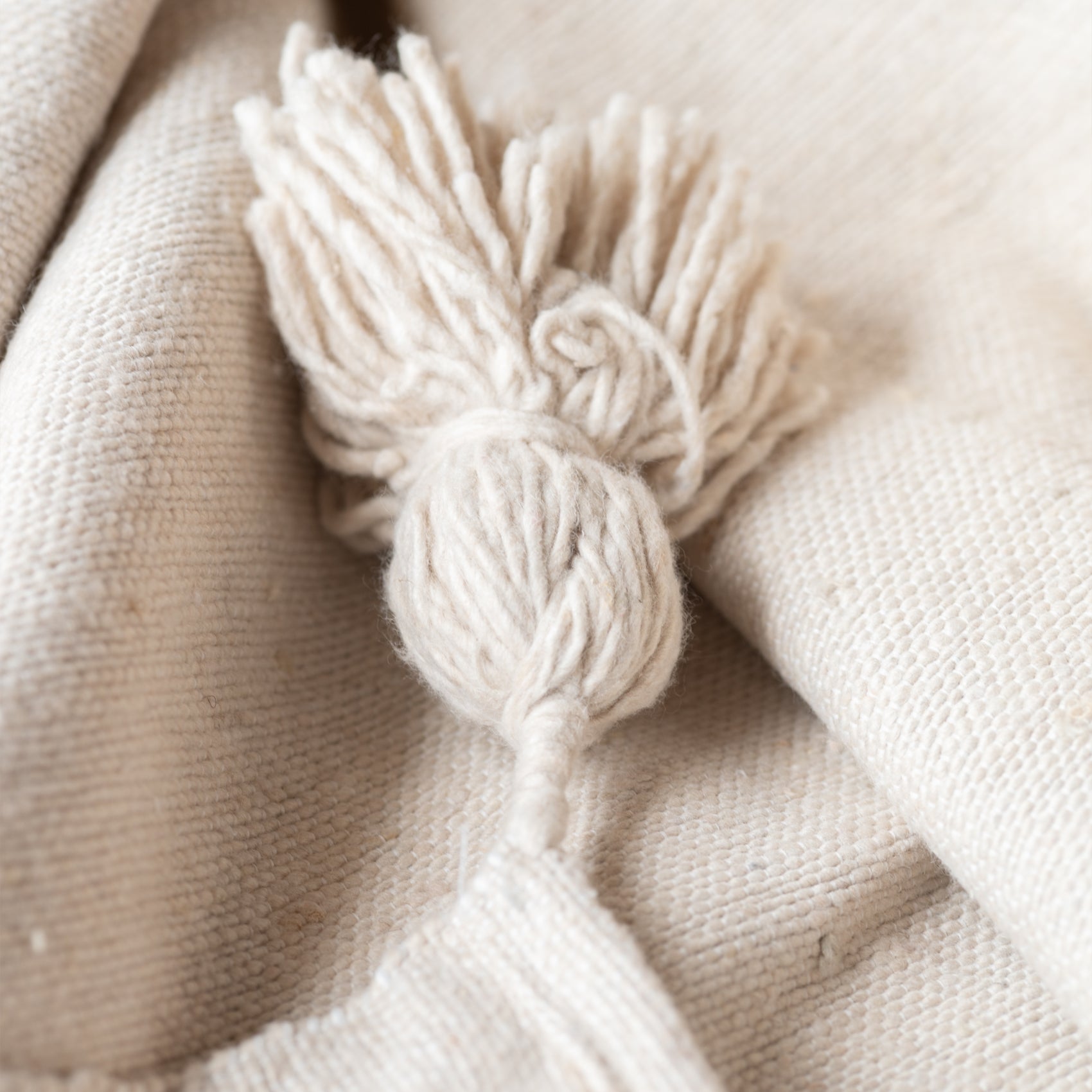 Plaid ou jeté de lit laine à pompons - Crème - 300x200 cm - Laine - 4