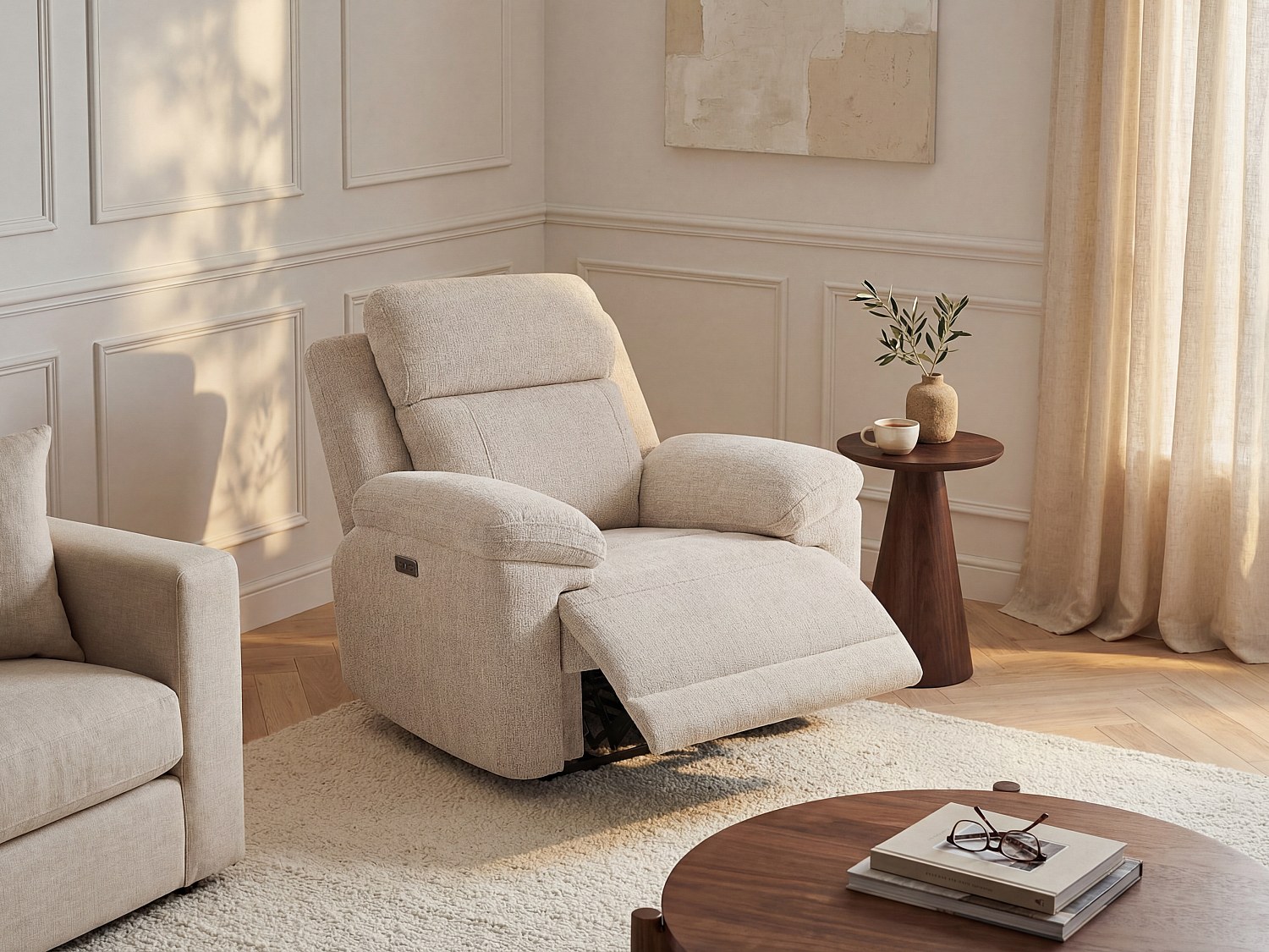Fotel z elektryczną funkcją relax i beżową melanżową tapicerką - KELUNO