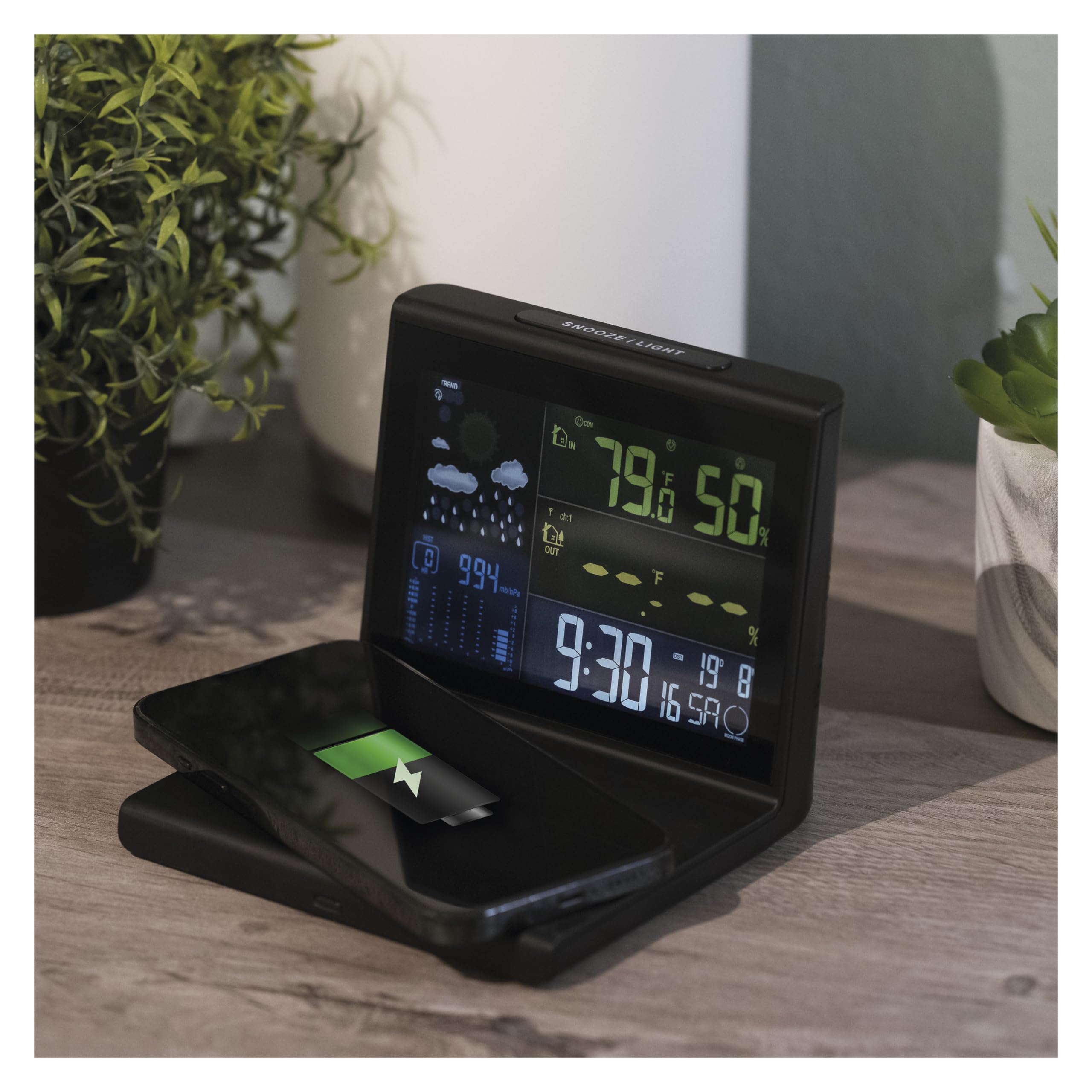 EMOS Stazione meteo radio con caricabatterie Qi senza fili, display a colori VA, alimentatore e sensore esterno, funzioni: termometro, igrometro, prev - 2