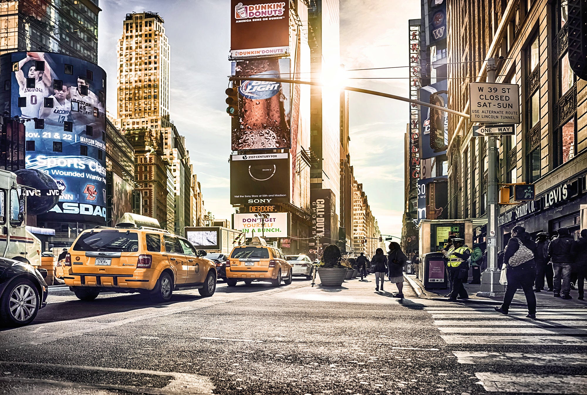 Fototapeta Times Square beżowym,szarymIżółtym - 368 x 248 cm - SANDERS & SANDERS - 2