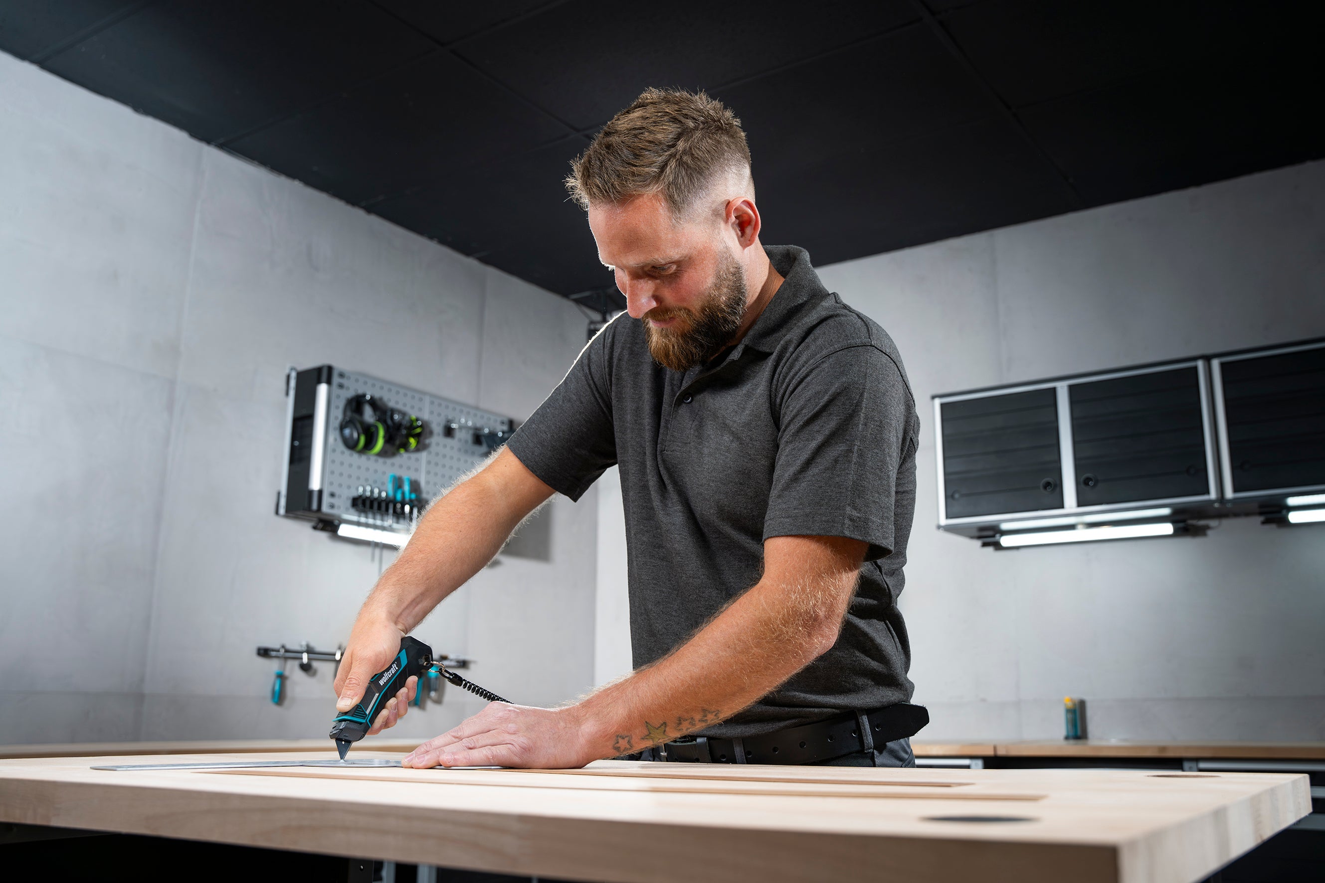 Kit de cutter de sécurité à lame trapèze PRO SAFETY avec étui - 1 cutter et 6 lames de rechange - wolfcraft 8669060 - 5