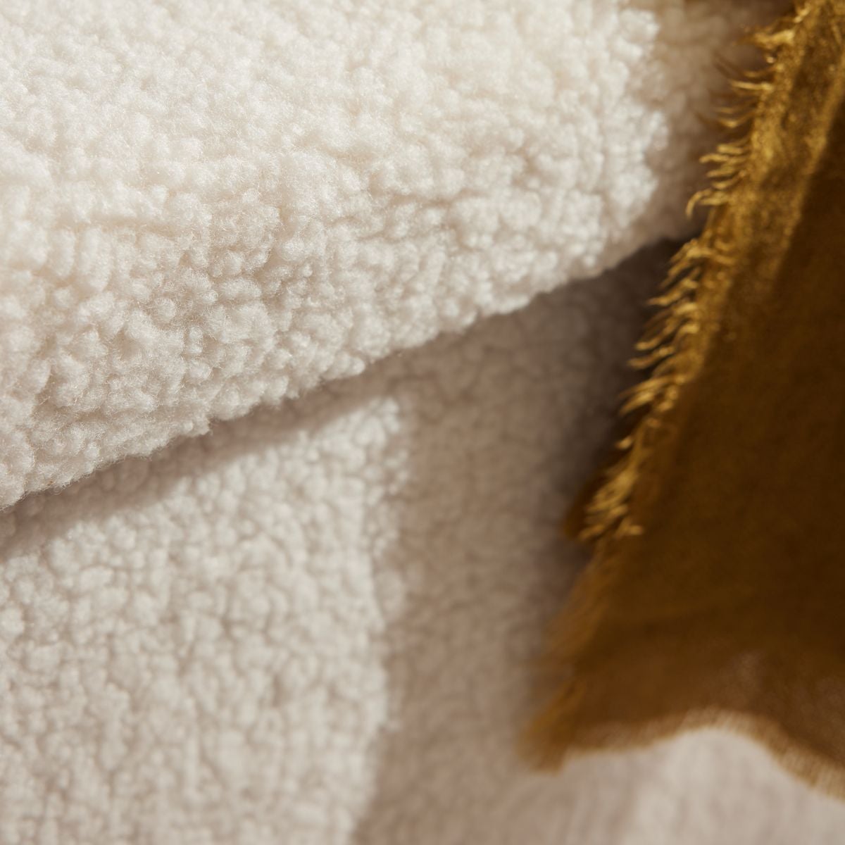 Banc coffre en tissu bouclette MATCHA - 3