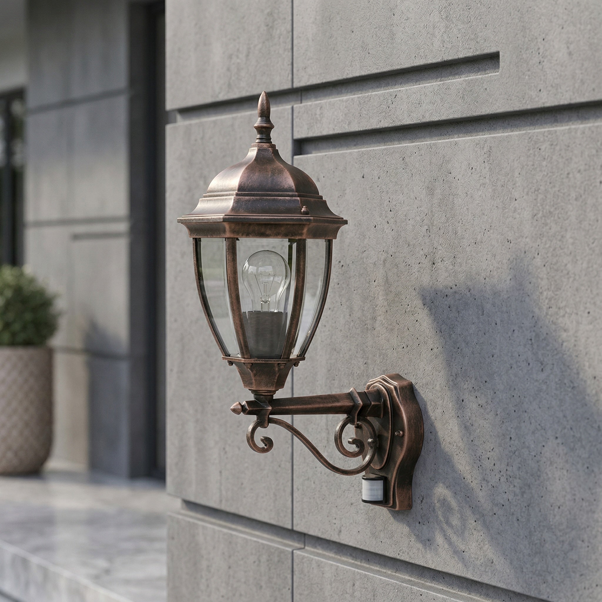Kinkiet zewnętrzny z czujnikiem Toronto złoty 1xE27x60W wym:53x20,5x30cm IP44 Rabalux