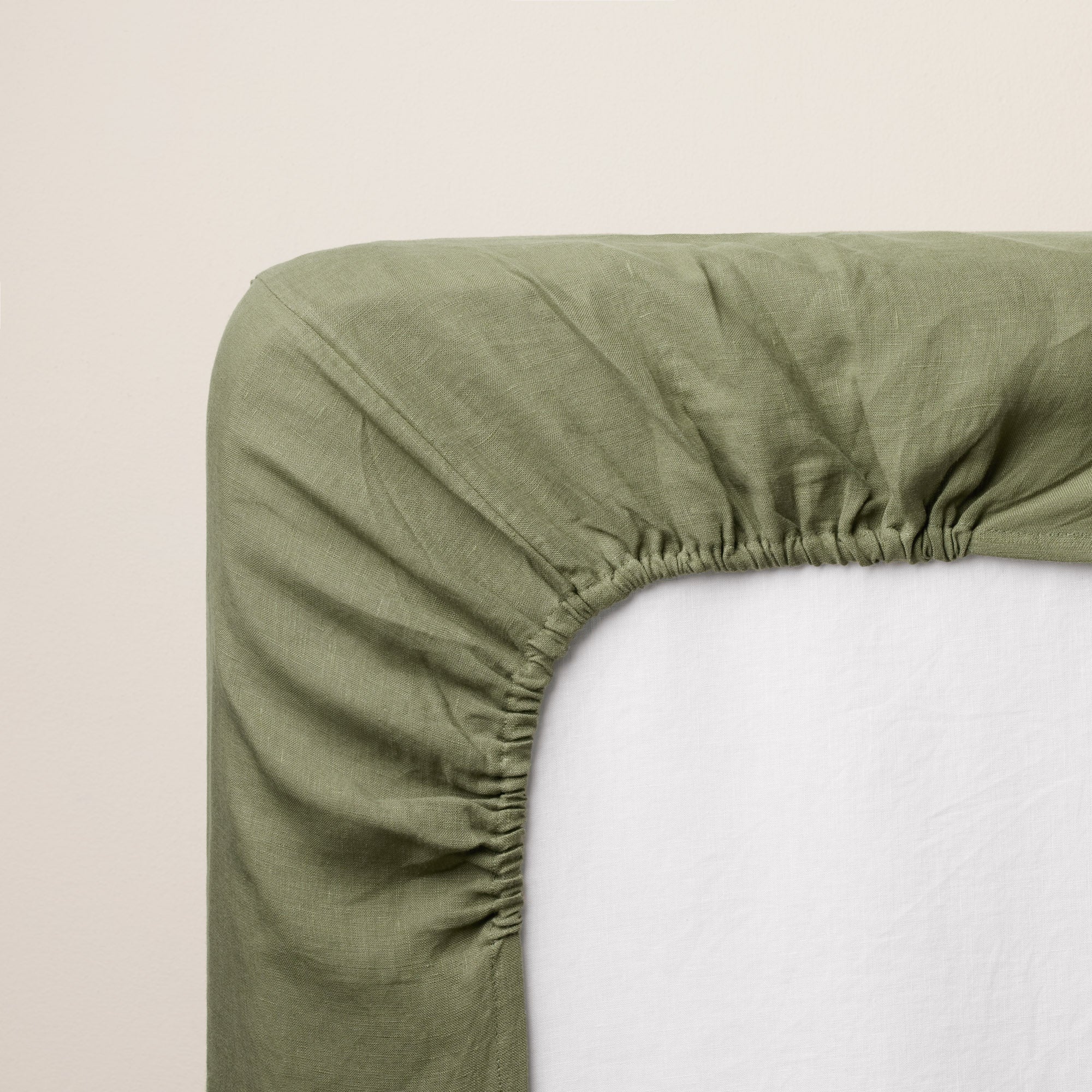 Drap Housse en Lin lavé légèrement froissé CARLINA Vert 160x200 cm - 2