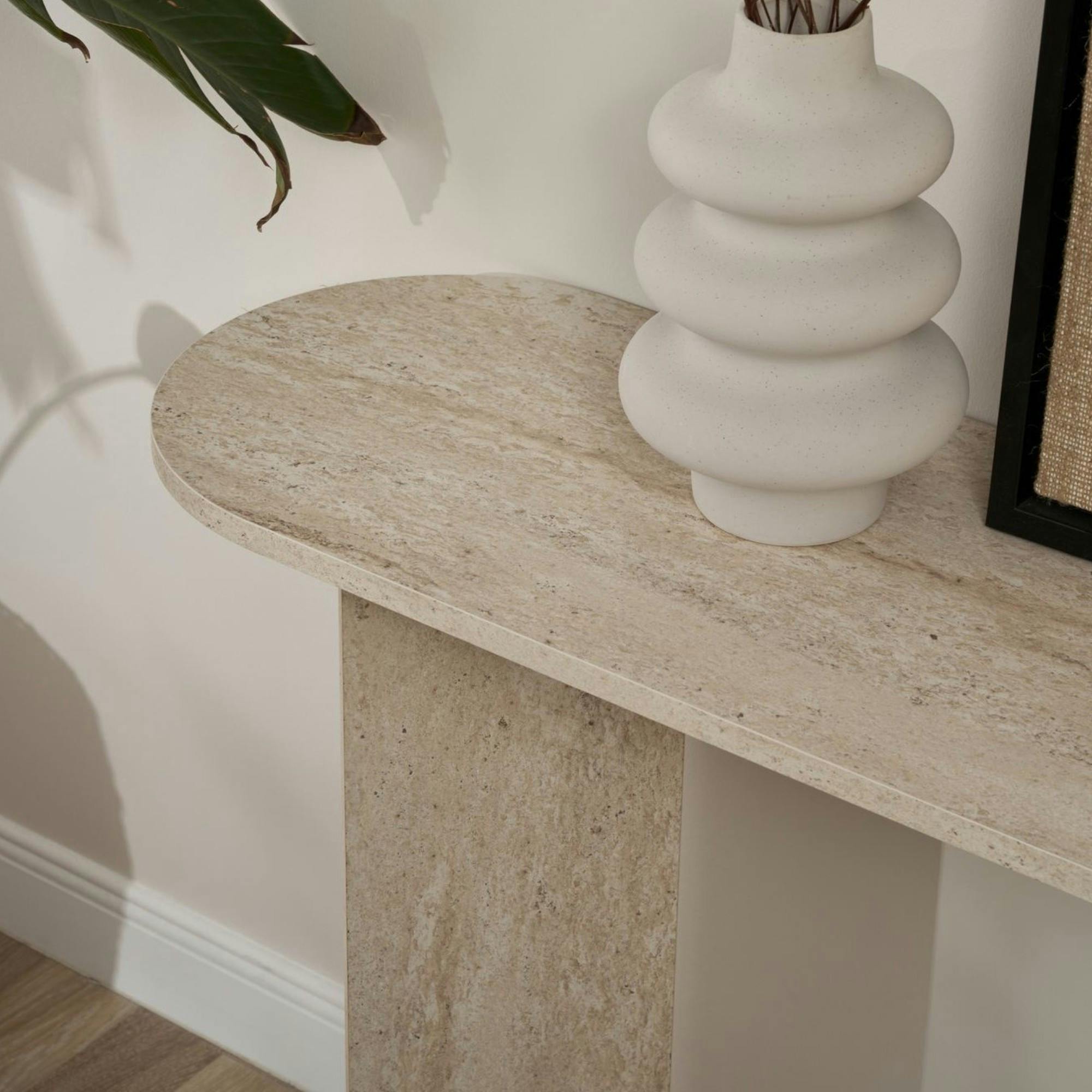 Console de salon ovale effet travertin - pieds en V MARFA - 5