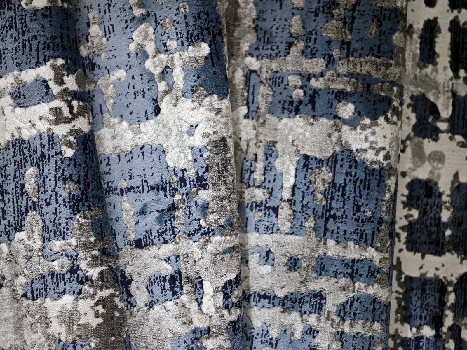 Szaro-niebieski dywan w nowoczesnym stylu krótki włos BLU001