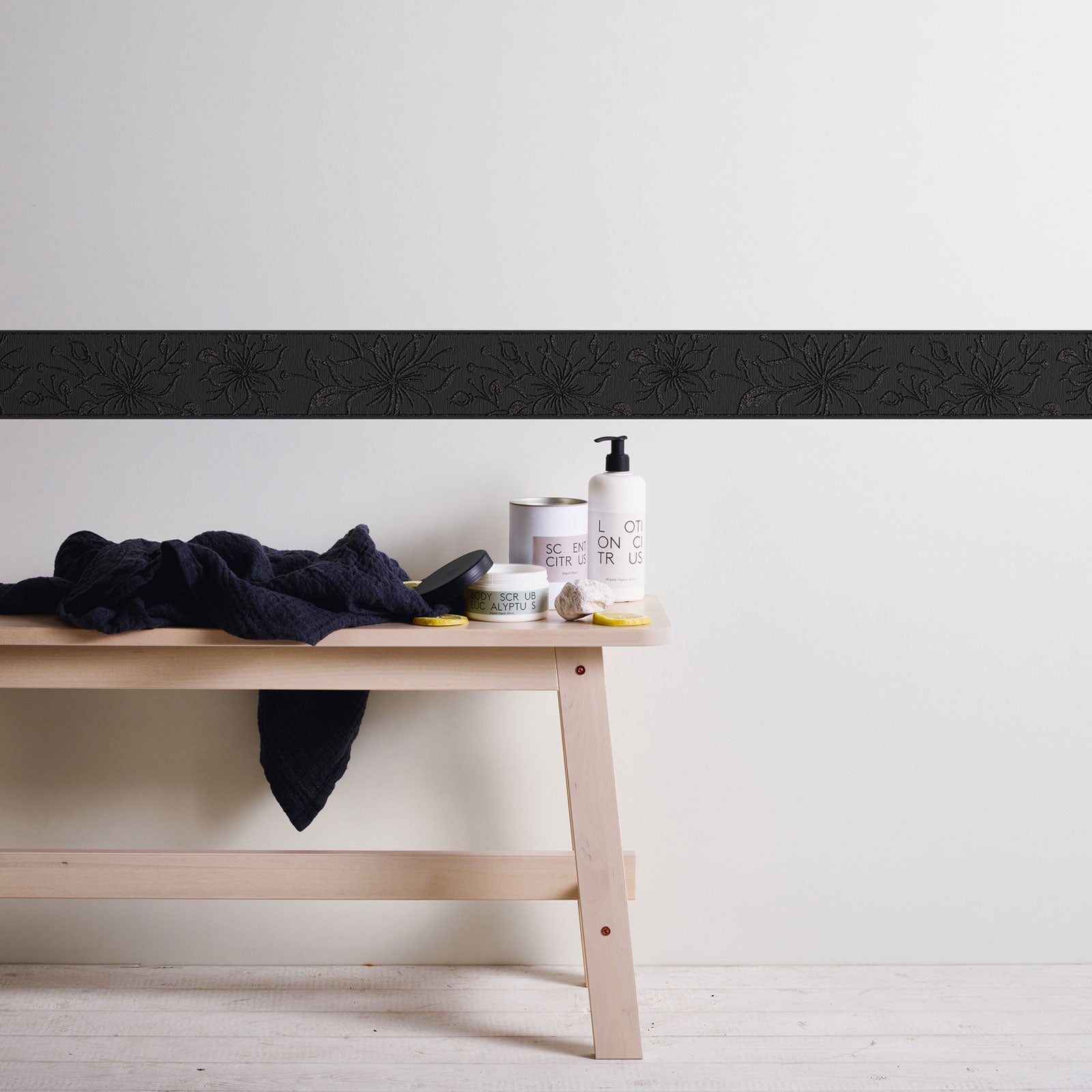 Frise Adhésive Décorative Carreaux De Ciment Style Ancien - 5 Cm X 300 Cm, Motif Noir - Pour Mur, Meuble, Customisation