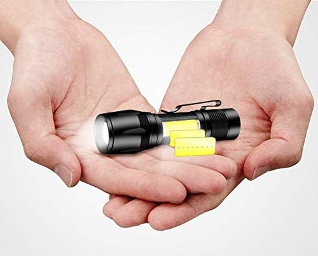 LED de poche LED puissante magnétique - lampe portable - rechargeable - super LED de poche LED puissante magnétique - lampe portable - rechargeable - super