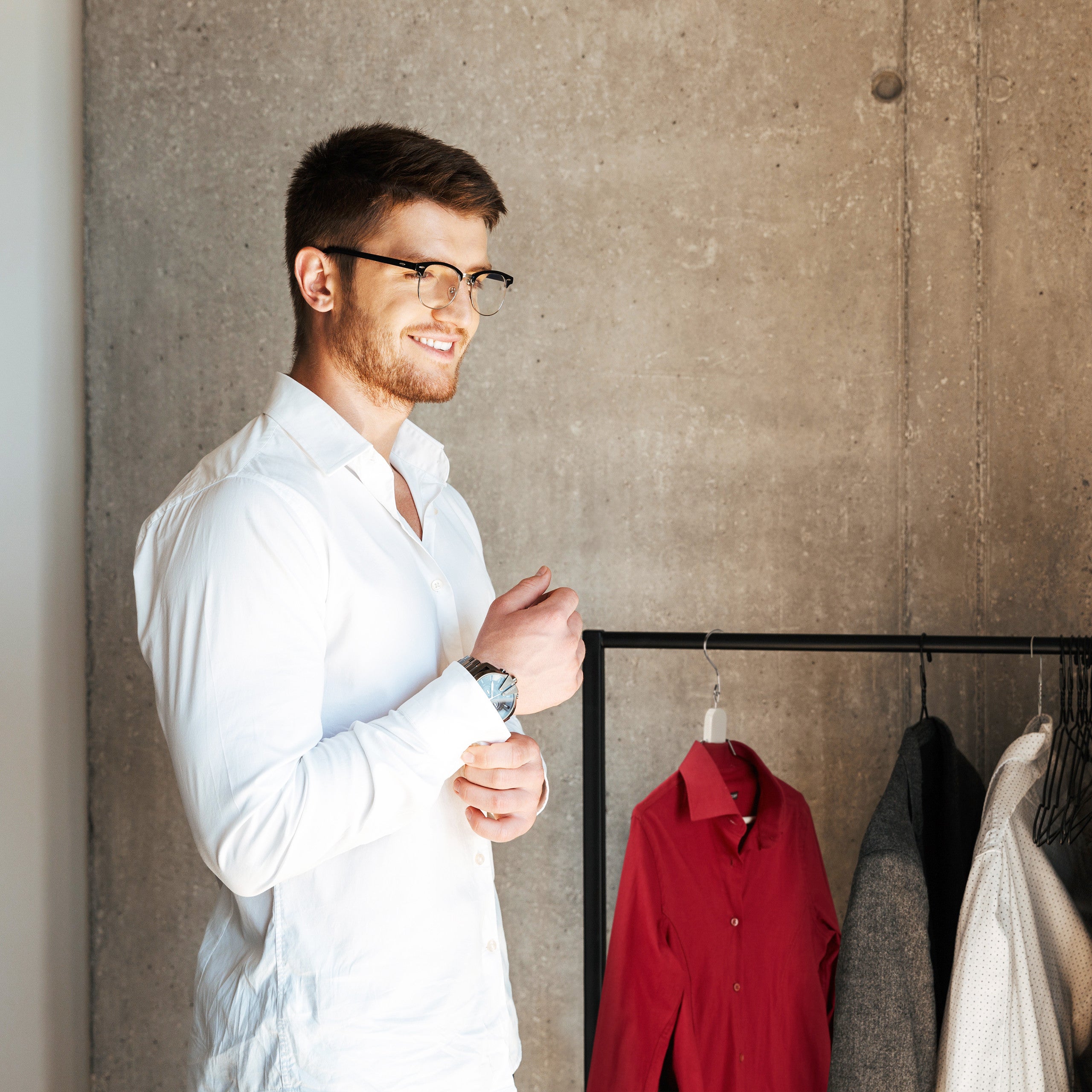 Cintre multiple, 4 x avec traverse pour pantalon, bois, métal, porte-chemises, peu encombrant, armoire, blanc, Relaxdays - 3