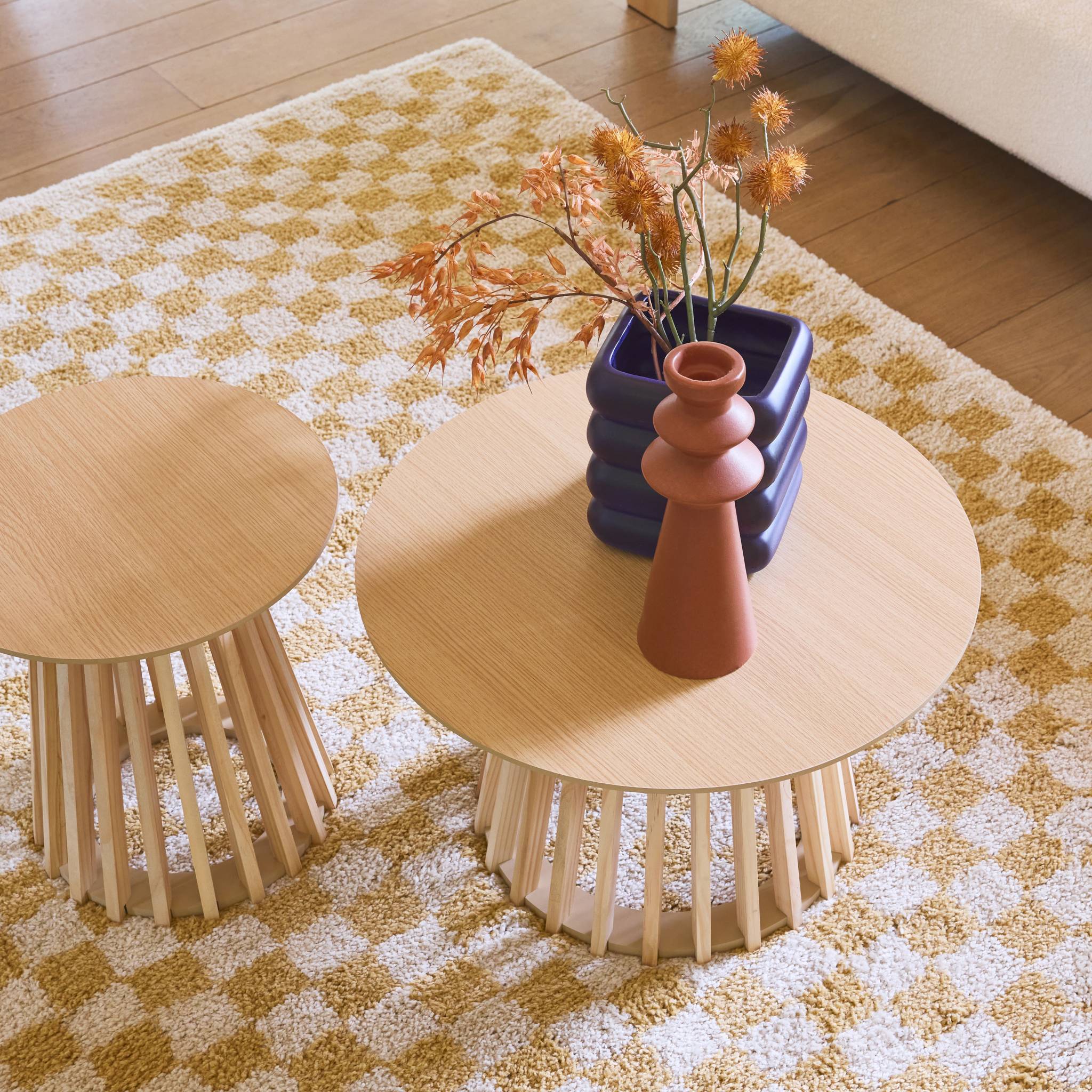Set de 2 tables basses rondes plateau effet bois chêne et pieds en bois de sapin. Ø40cm et Ø60cm CLARA - 2