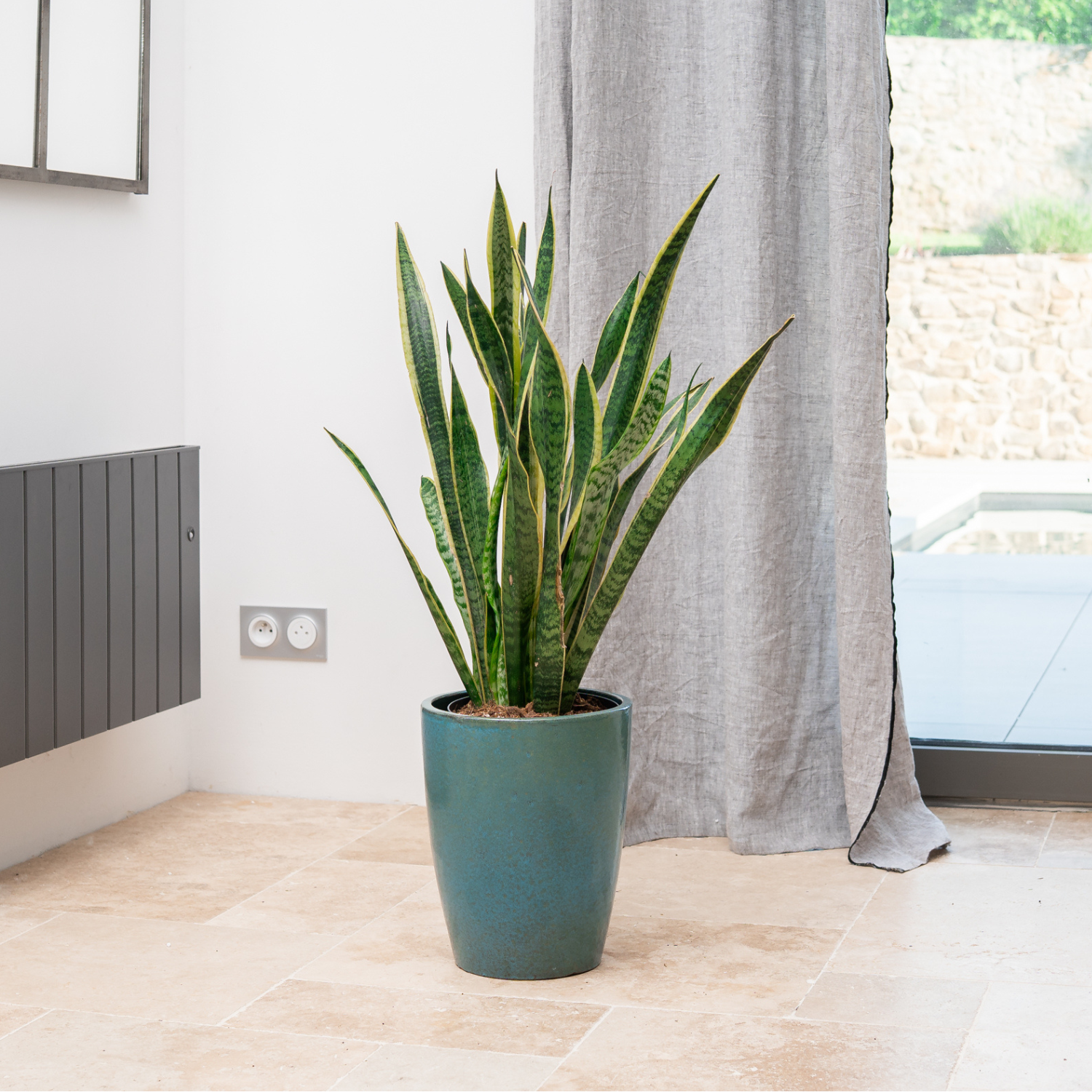 Pot grande taille d'extérieur MAZARIN 27x34cm bleu fer, fait main en terre cuite émaillée, résistant au gel - 4