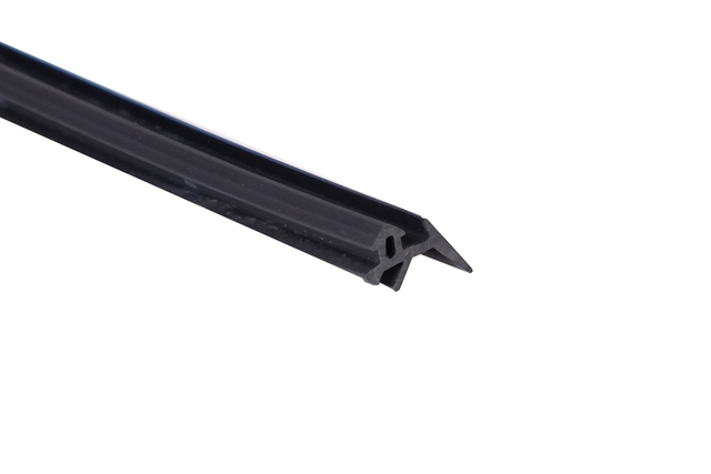 Joint à lèvre supérieur PVC KP-2 pour plaques en polycarbonate - 1 m, noir
