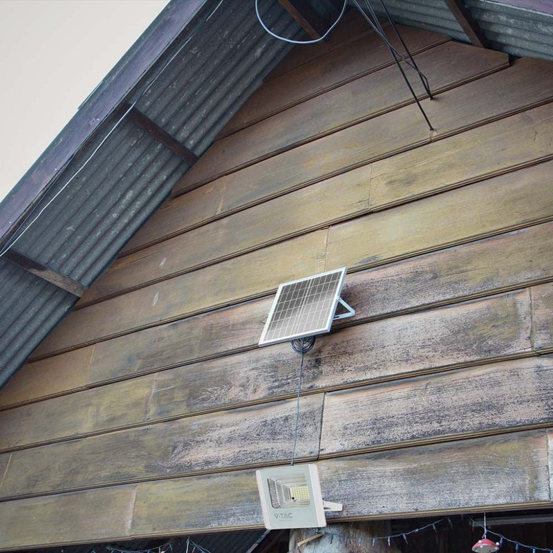 Reflektor LED z pilotem i panelem słonecznym, 16 W, wymienna bateria, kabel 5 m, kolor biały, 6400 K, IP65