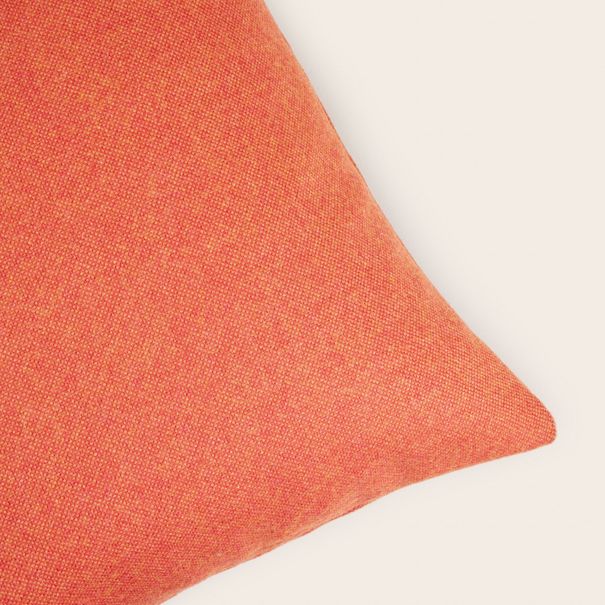 Housse de coussin en 100% laine Orange MARCELO 50x50 cm - 2