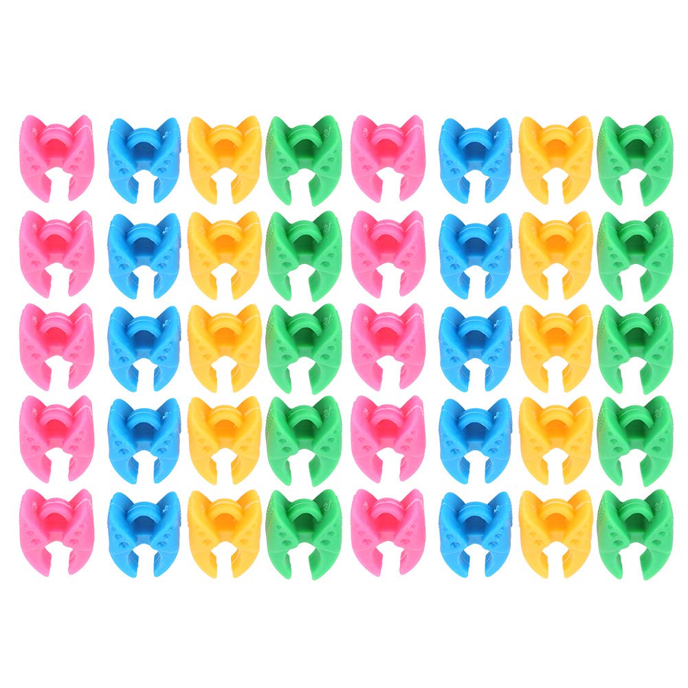 Di Grandi Bobine Colorate Multi Del Filo In Una Fila Bobine Del Filetto Colorato Image135424679