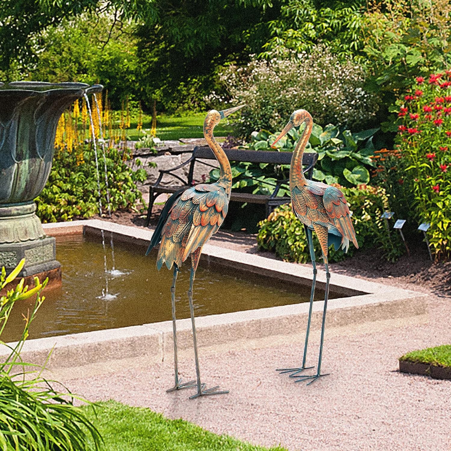 Statue de Grue Debout Lot de 2 pour Jardin Cadre en Métal Imperméable, Sculptures Extérieure Plumes de Couleur Dégradée Animaux Realiste - 9