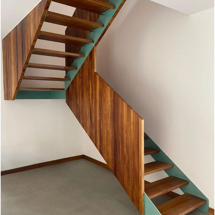 5 marches d'escalier en bois d'iroko 4x30x100 cm - 5