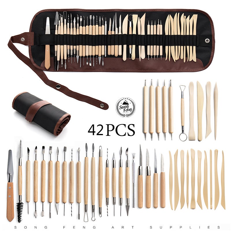 Un ensemble de 42 outils de poterie, comprenant un couteau à sculpter l ...