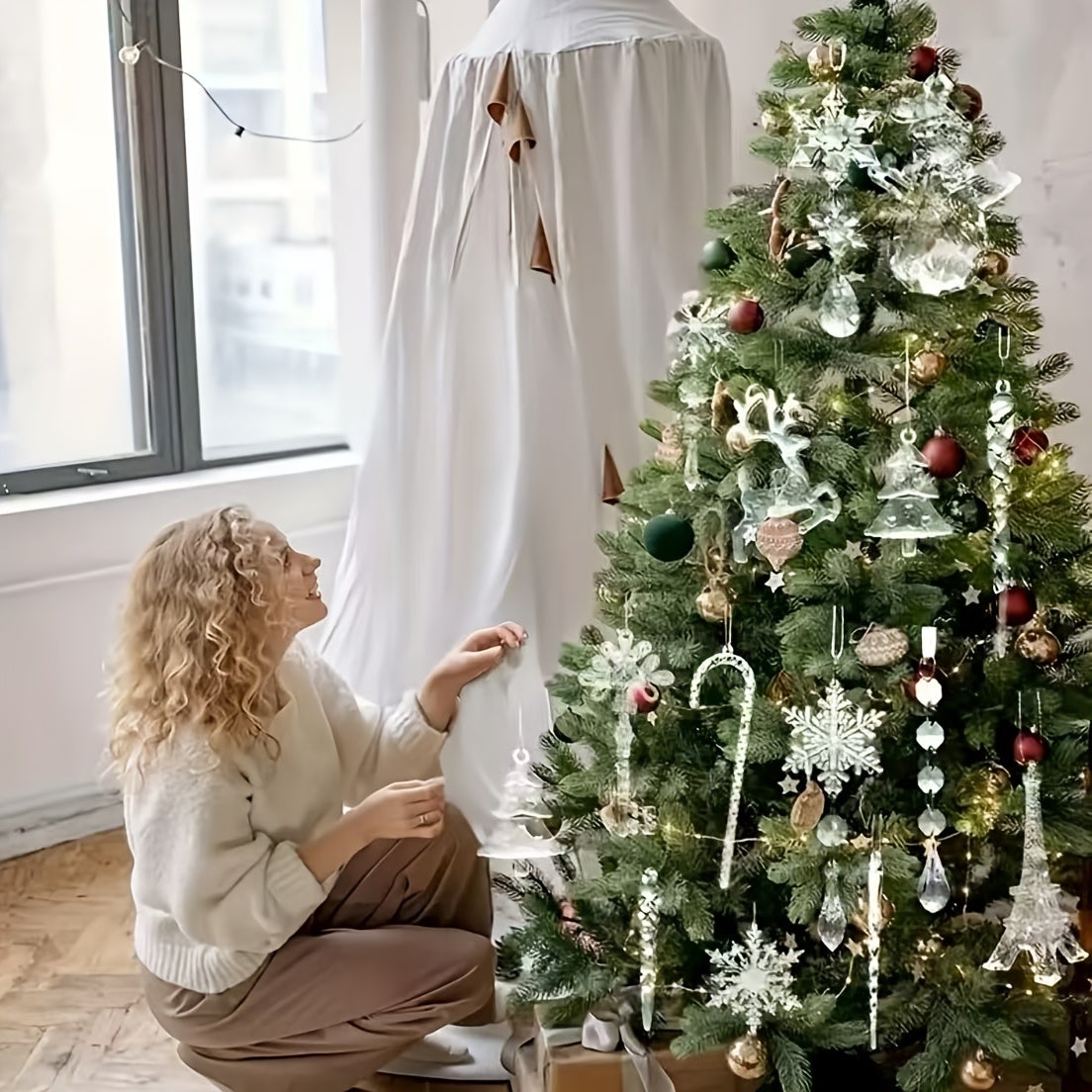 Conjunto de 32 enfeites de Natal em cristal, pendentes em acrílico em forma de floco de neve para pendurar na árvore de Natal e na festa de Ano Novo. - 3
