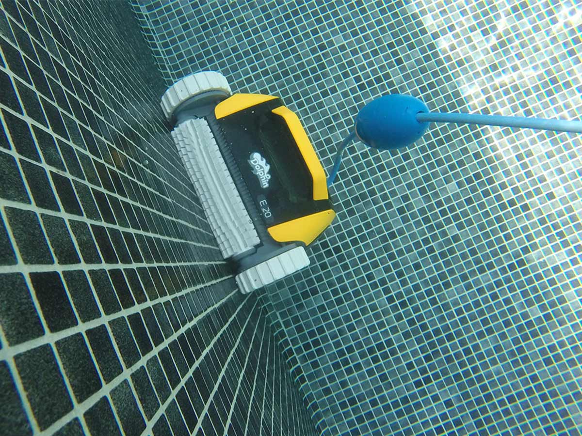 Robot de piscine électrique E20 - Dolphin - 5