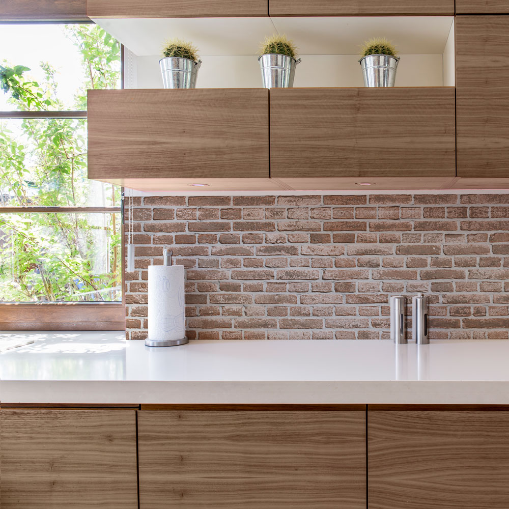 Vinilo autoadhesivo en rollo, removible y con tintas eco modelo just brick 200x100 cm