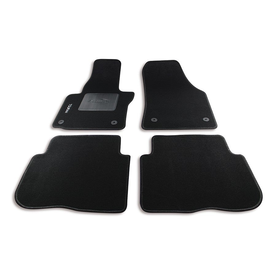 QUEMAR Tappetini Auto Compatibili Con Alfa Romeo Giulietta 2010-2016/ Kit Tappeti Moquette E Gomma Su Misura (Set 2 Anteriori 2 Posteriori)/Ricami E Colori Personalizzati (Bordo Bianco, 2 Ricami - Foto 10