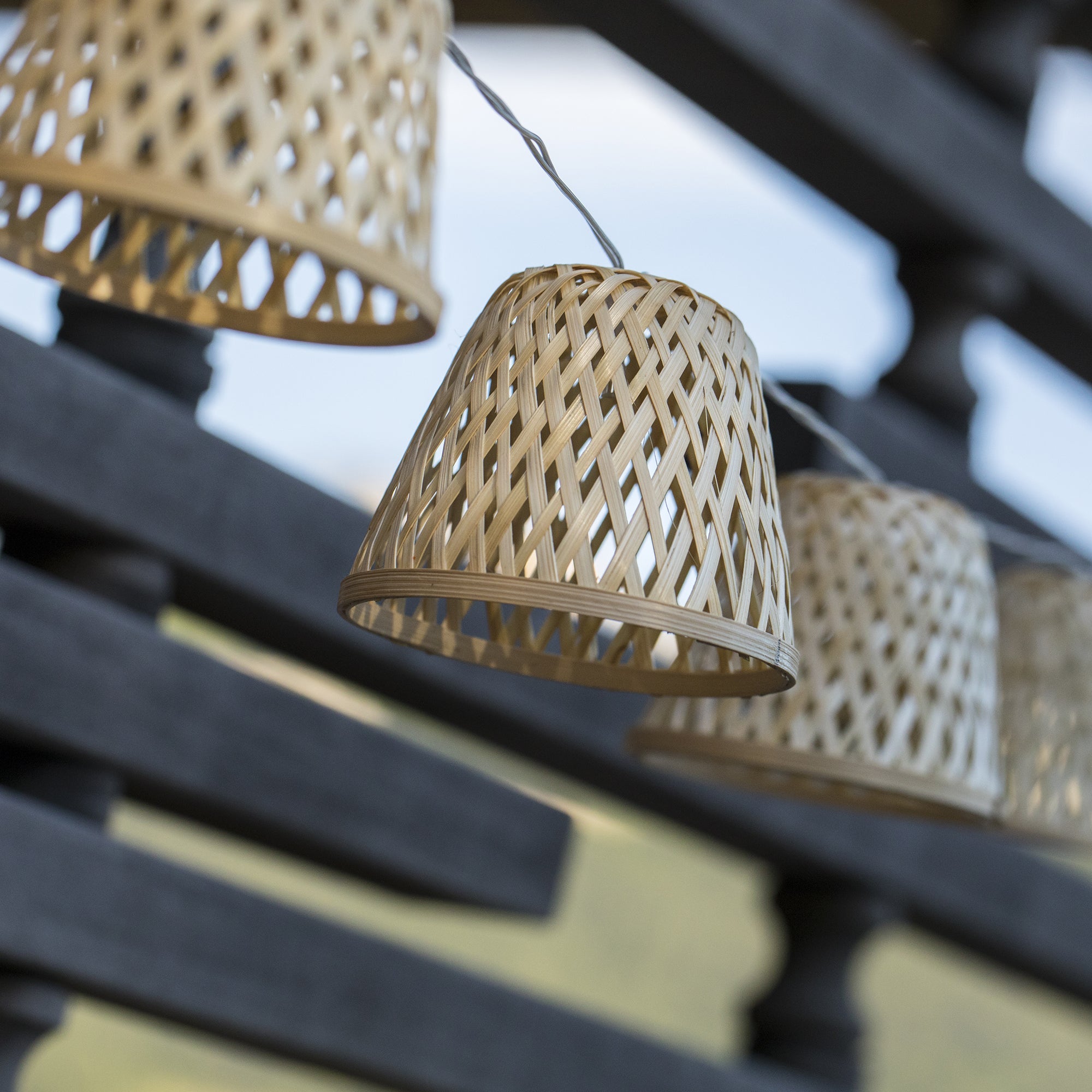 Chill Hybrid Bamboo Solar String Lights, 10 lâmpadas, 3,8 m - 5
