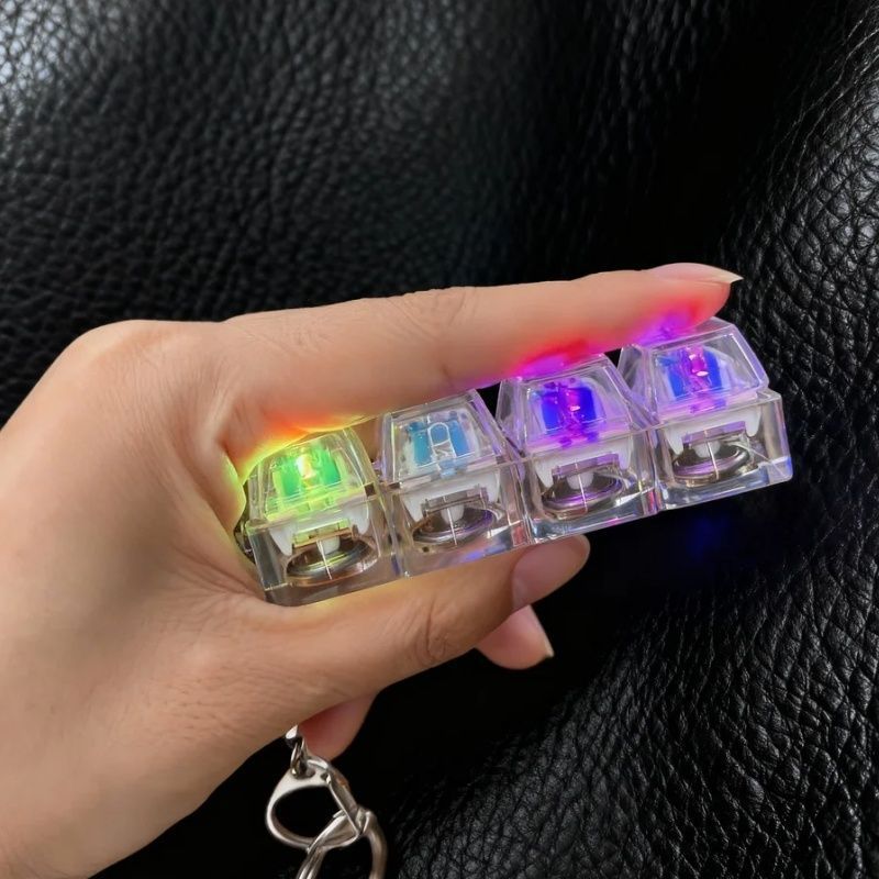 Fidget Porte-clés avec clavier RVB pour soulager le stress – Jouet sensoriel léger en plusieurs options de couleur, adapté pour le bureau, l'école, la maison (PC avec lumière multicolore
